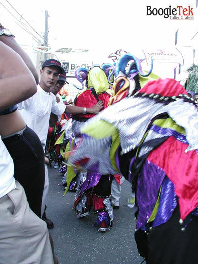 El Carnaval Mocano 2001 en Republica Dominicana.