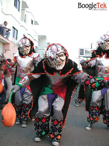 El Carnaval Mocano 2001 en Republica Dominicana.