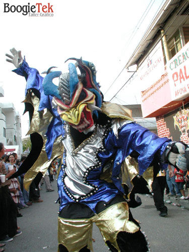 El Carnaval Mocano 2001 en Republica Dominicana.