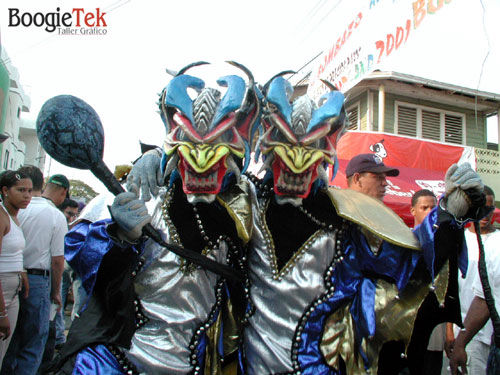 El Carnaval Mocano 2001 en Republica Dominicana.