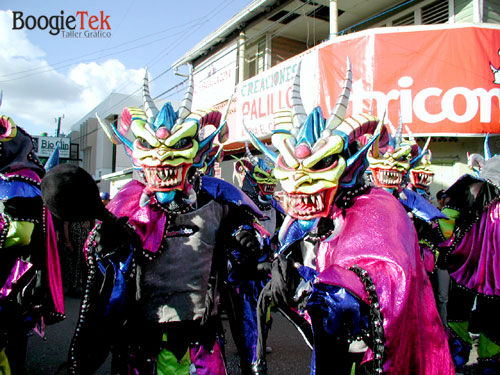 El Carnaval Mocano 2001 en Republica Dominicana.