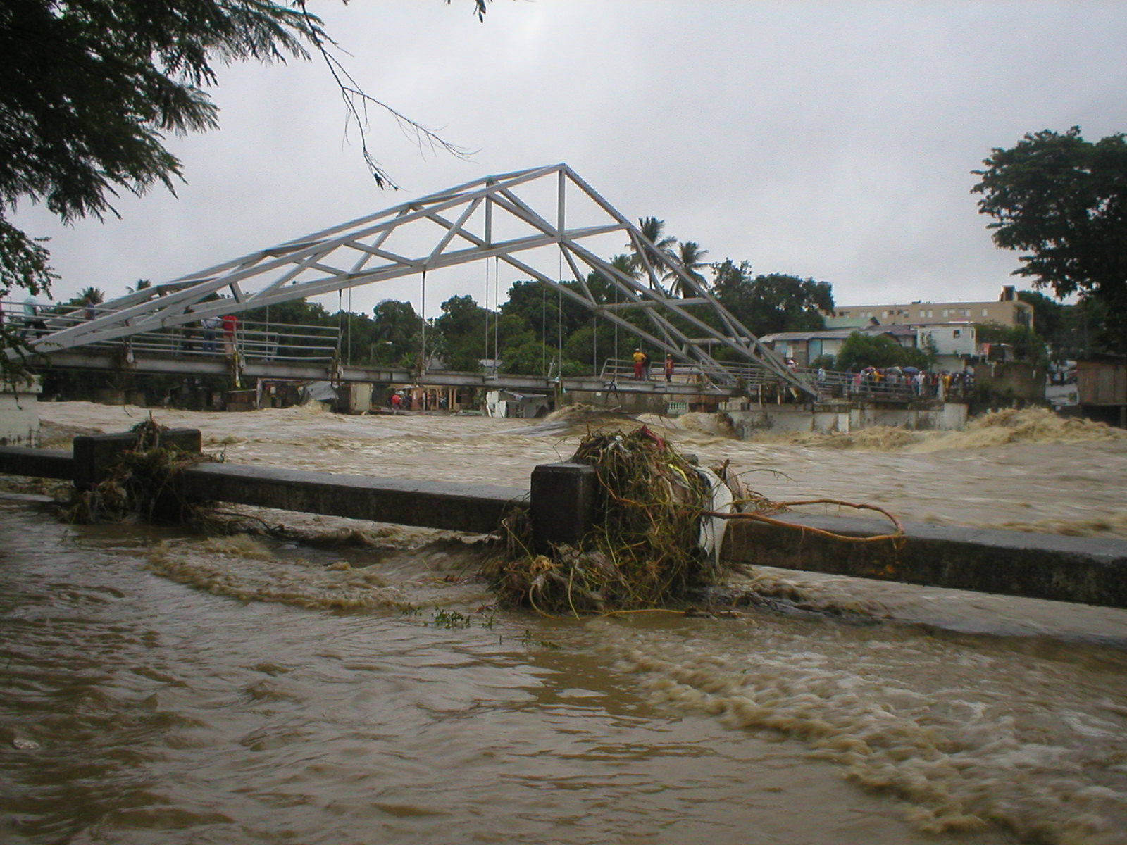 Fotos tormenta tropical Olga Area de Santiago, Republica Dominicana Diciembre 12 2007