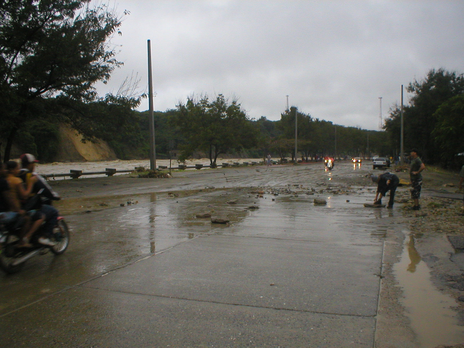 Fotos tormenta tropical Olga Area de Santiago, Republica Dominicana Diciembre 12 2007