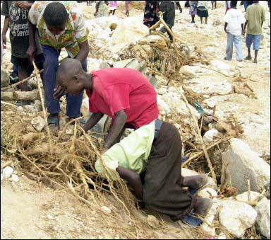 Fotos de Inundaciones Area de Jimaní, Republica Dominicana Mayo 24, 2004