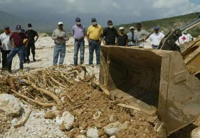 Fotos de Inundaciones Area de Jimaní, Republica Dominicana Mayo 24, 2004