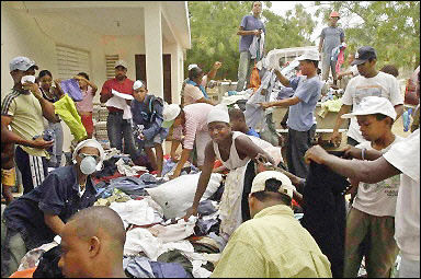 Fotos de Inundaciones Area de Jimaní, Republica Dominicana Mayo 24, 2004