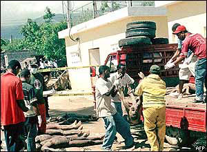 Fotos de Inundaciones Area de Jimaní, Republica Dominicana Mayo 24, 2004