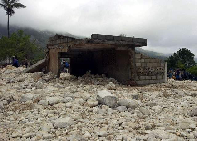 Fotos de Inundaciones Area de Jimaní, Republica Dominicana Mayo 24, 2004