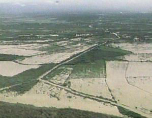 Fotos de Inundaciones Area de Jimaní, Republica Dominicana Mayo 24, 2004