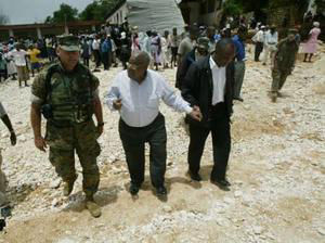 Fotos de Inundaciones Area de Jimaní, Republica Dominicana Mayo 24, 2004