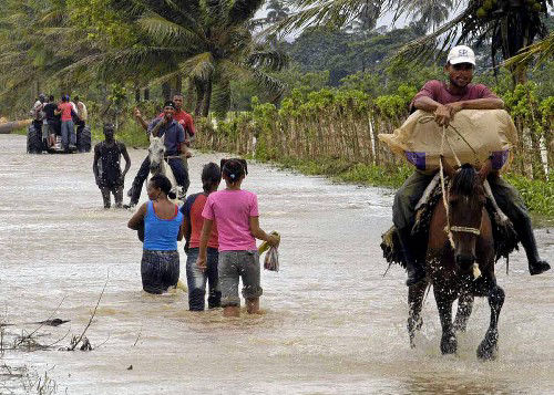 Fotos de Inundaciones Area de Jimaní, Republica Dominicana Mayo 24, 2004