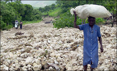 Fotos de Inundaciones Area de Jimaní, Republica Dominicana Mayo 24, 2004