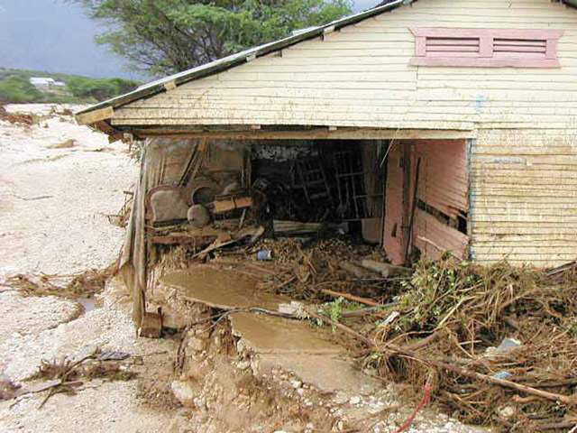 Fotos de Inundaciones Area de Jimaní, Republica Dominicana Mayo 24, 2004