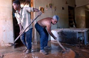 Fotos de Inundaciones Area de Jimaní, Republica Dominicana Mayo 24, 2004