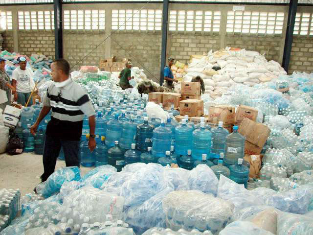 Fotos de Inundaciones Area de Jimaní, Republica Dominicana Mayo 24, 2004