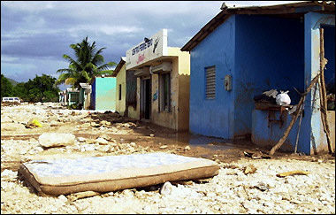 Fotos de Inundaciones Area de Jimaní, Republica Dominicana Mayo 24, 2004